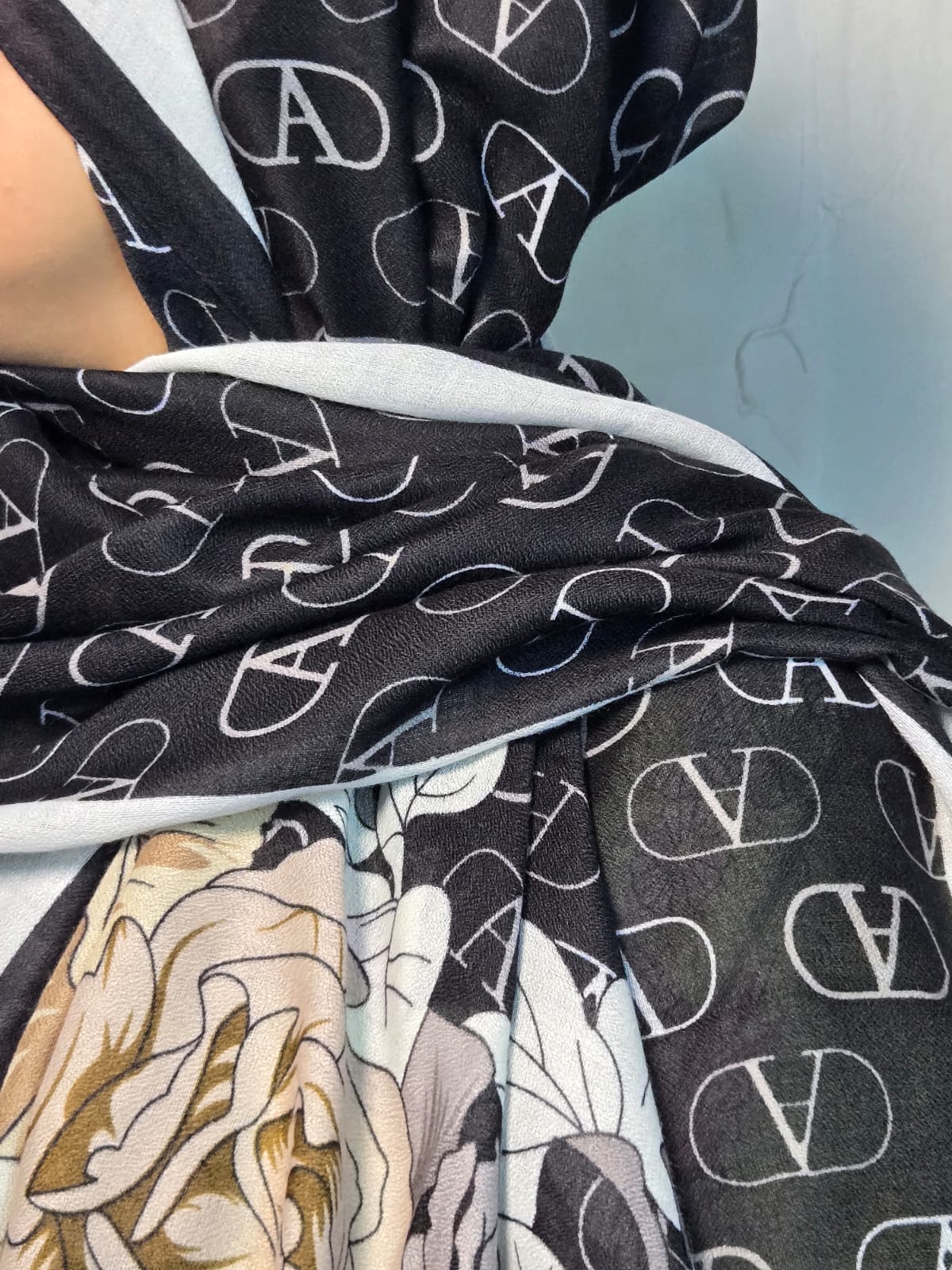 Black And White Hijab